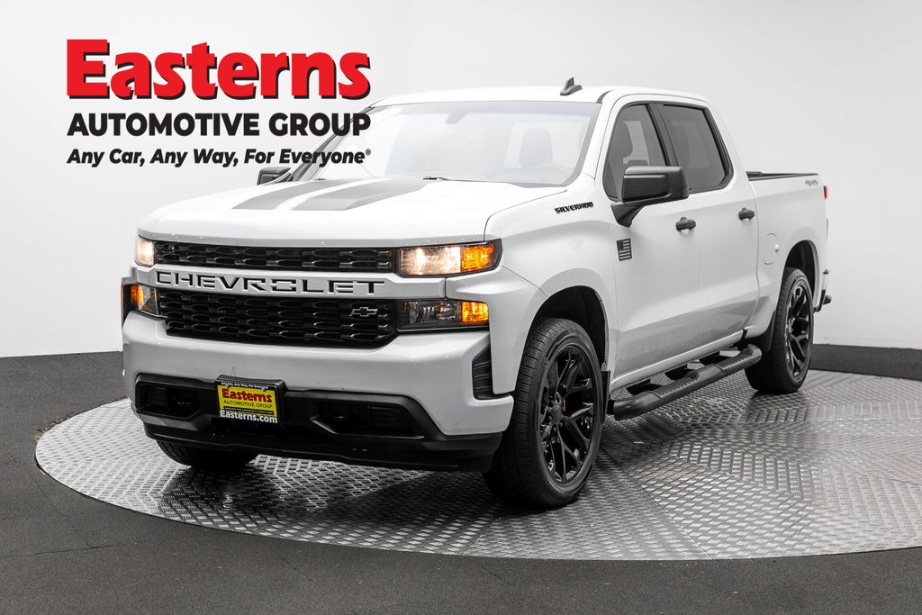 Summit White 2022 Chevrolet Silverado 1500 Pickup Truck Four-Wheel Drive 8-Speed Automatic
