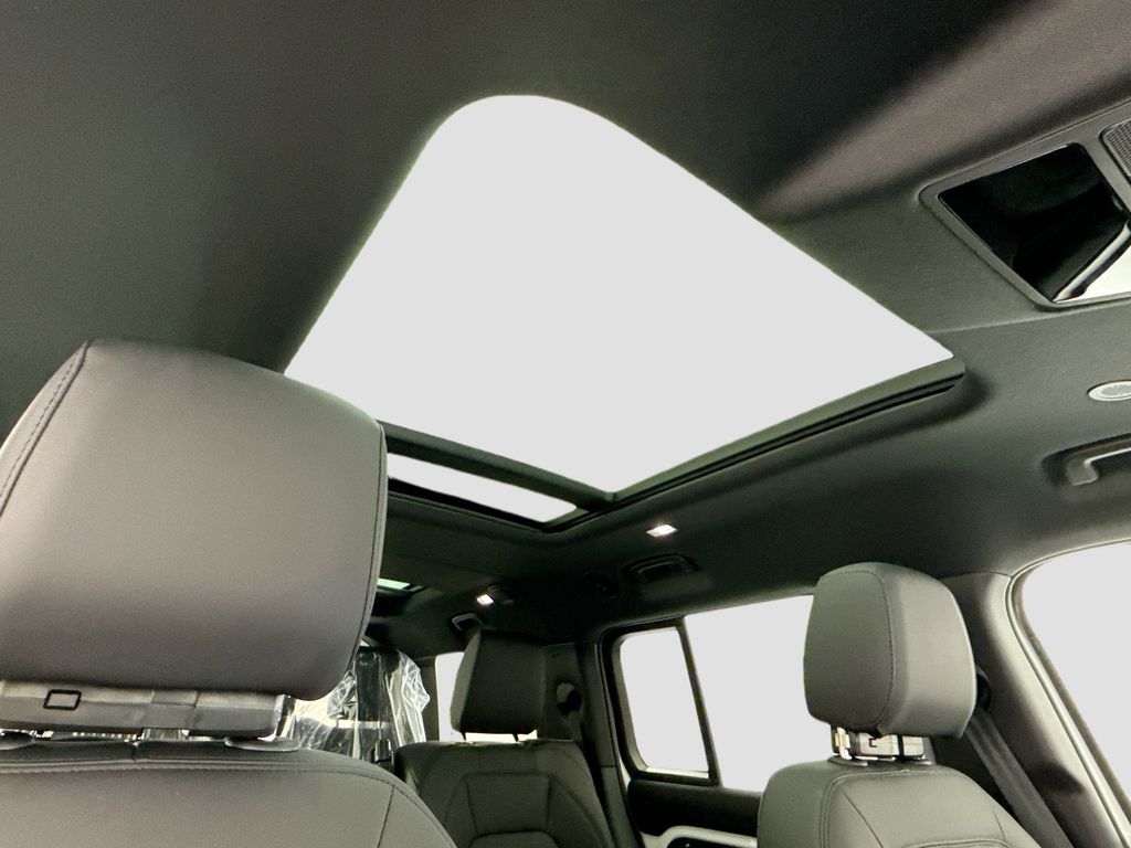 Thumbnail: 2026 Land Rover Defender - 18