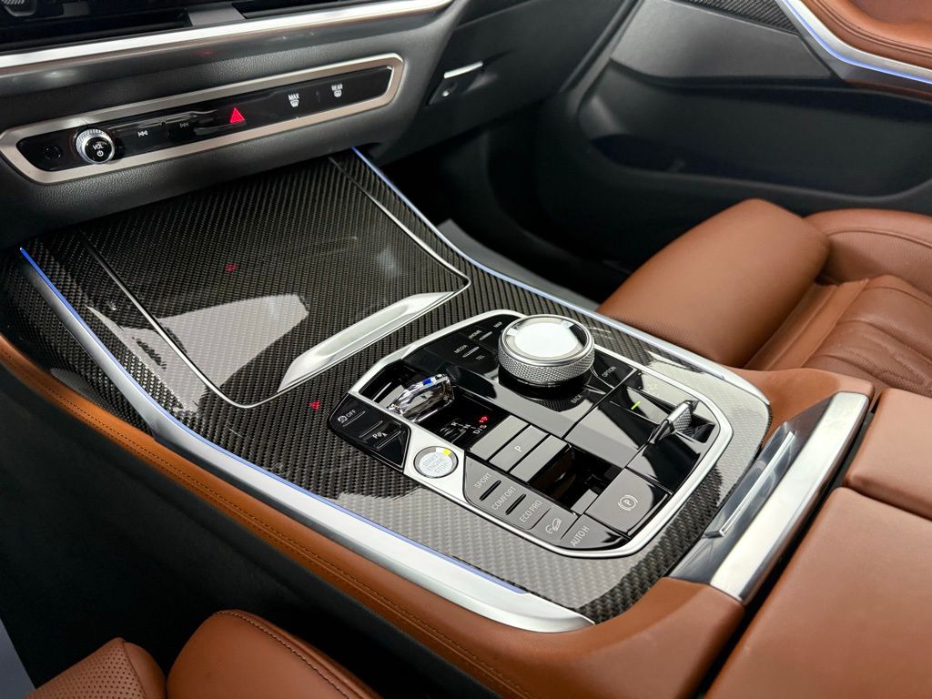 2023 BMW X7 M60i 15