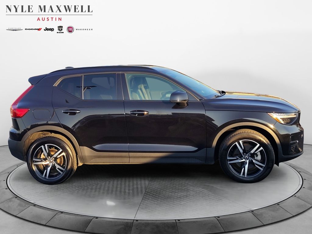 Used Car 2024 Volvo Xc40  B5 Core For Sale Under $30,000 In Austin, Texas