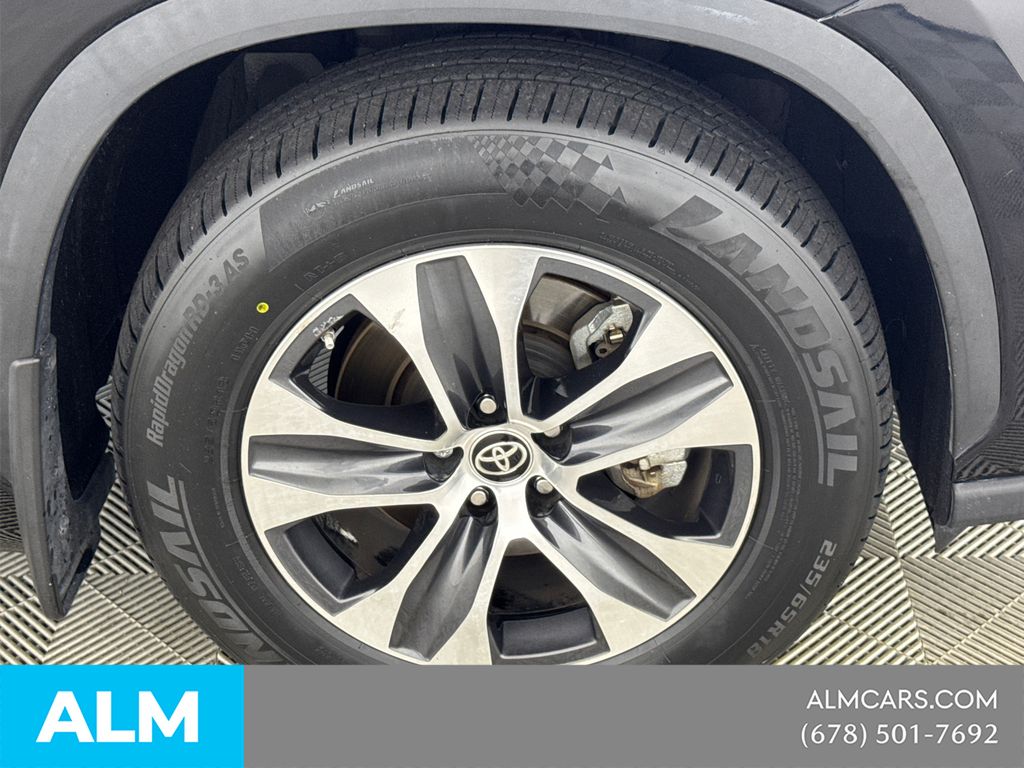 Used 2023 Black Toyota XLE image 16