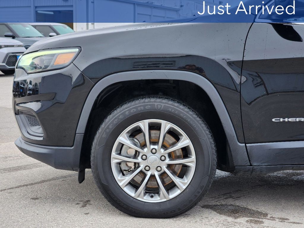 2020 Jeep Cherokee Latitude Plus 8