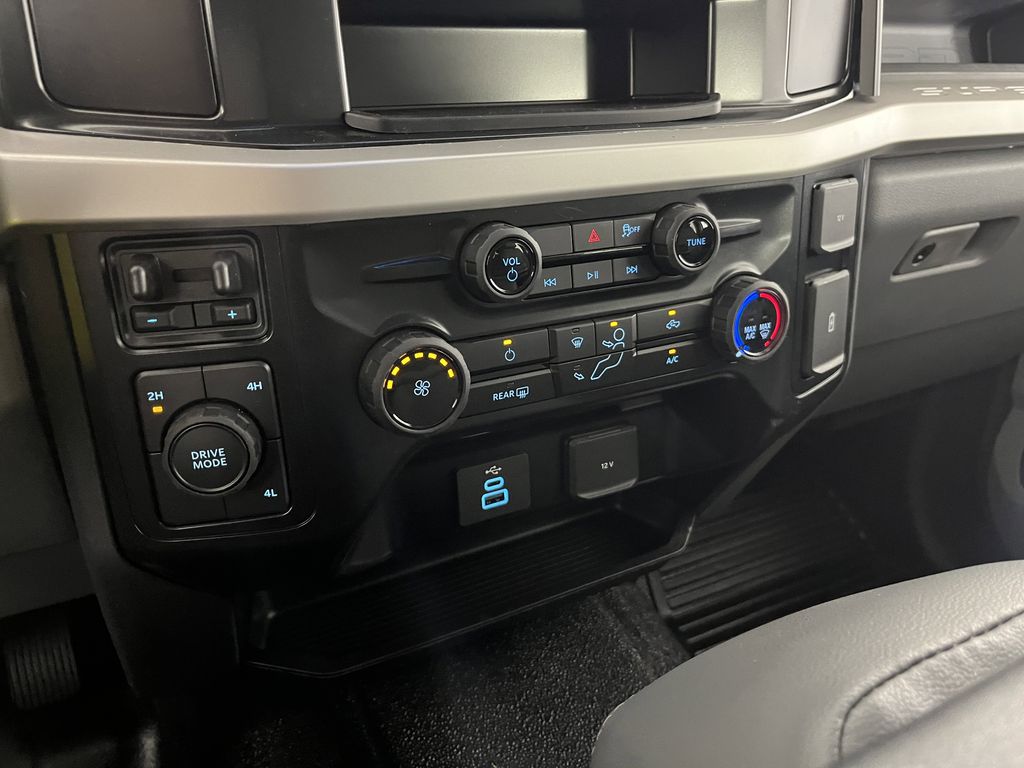 2025 Ford F-550 Super Cab DRW 4WD Crysteel Dump Truck for sale #9F0357 - photo 20