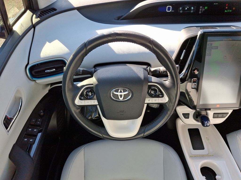 2017 Toyota Prius Prime Advanced 11