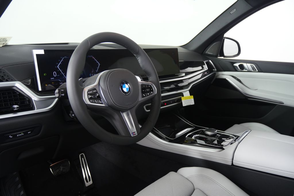 Thumbnail: 2026 BMW X5 - 13