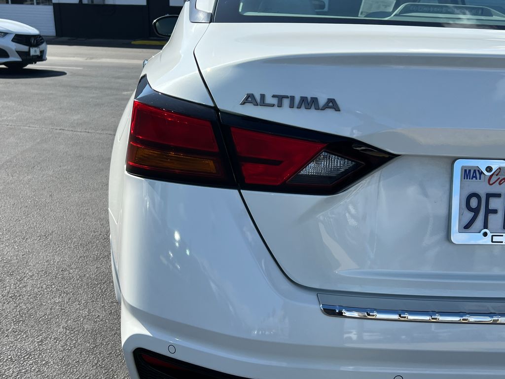 Thumbnail: 2023 Nissan Altima - 11