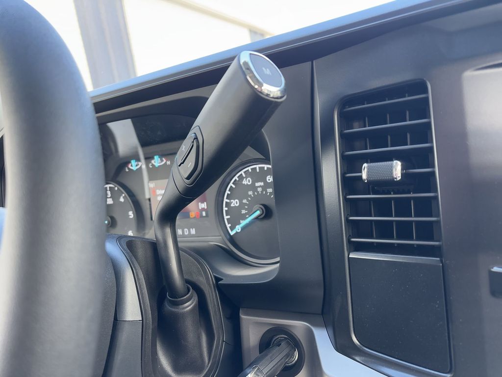 New 2024 Oxford White Ford F-350® XL image 22