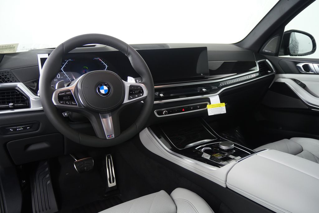 Thumbnail: 2026 BMW X5 - 17