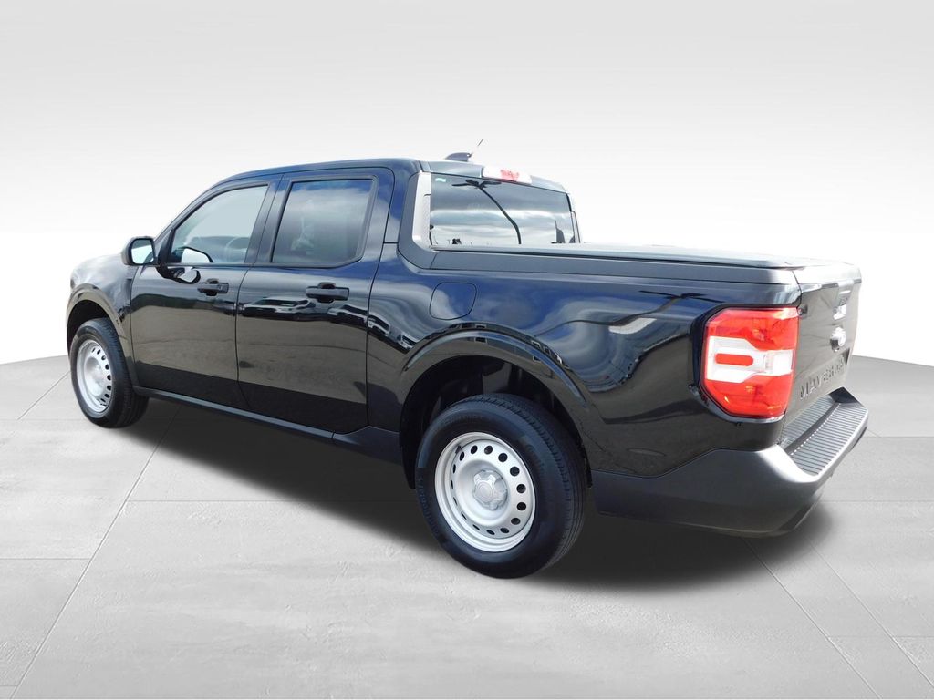 View vehicle photo 7
