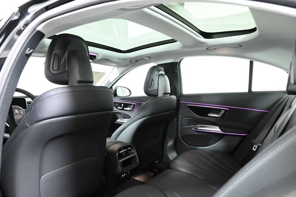 Thumbnail: 2025 Mercedes-Benz E-Class - 24