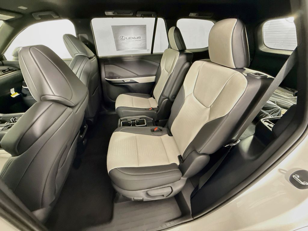 Thumbnail: 2026 Lexus TX - 17