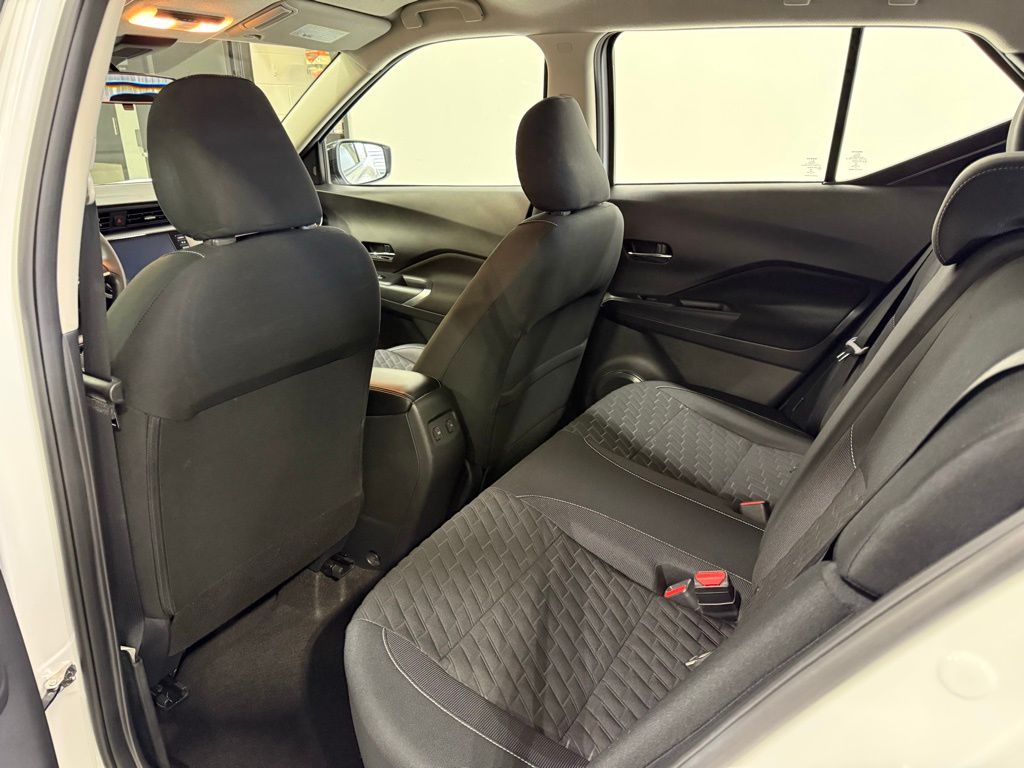2022 Nissan Kicks SV 21