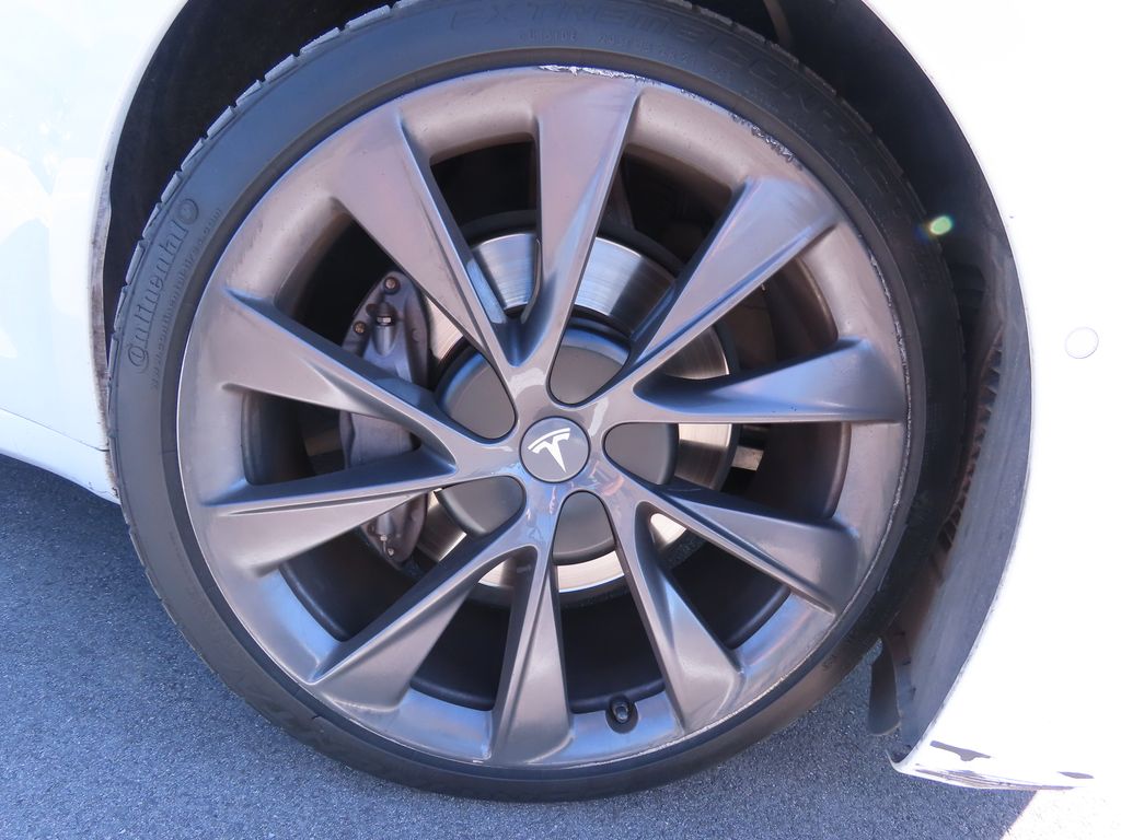 Thumbnail: 2018 Tesla Model S - 18