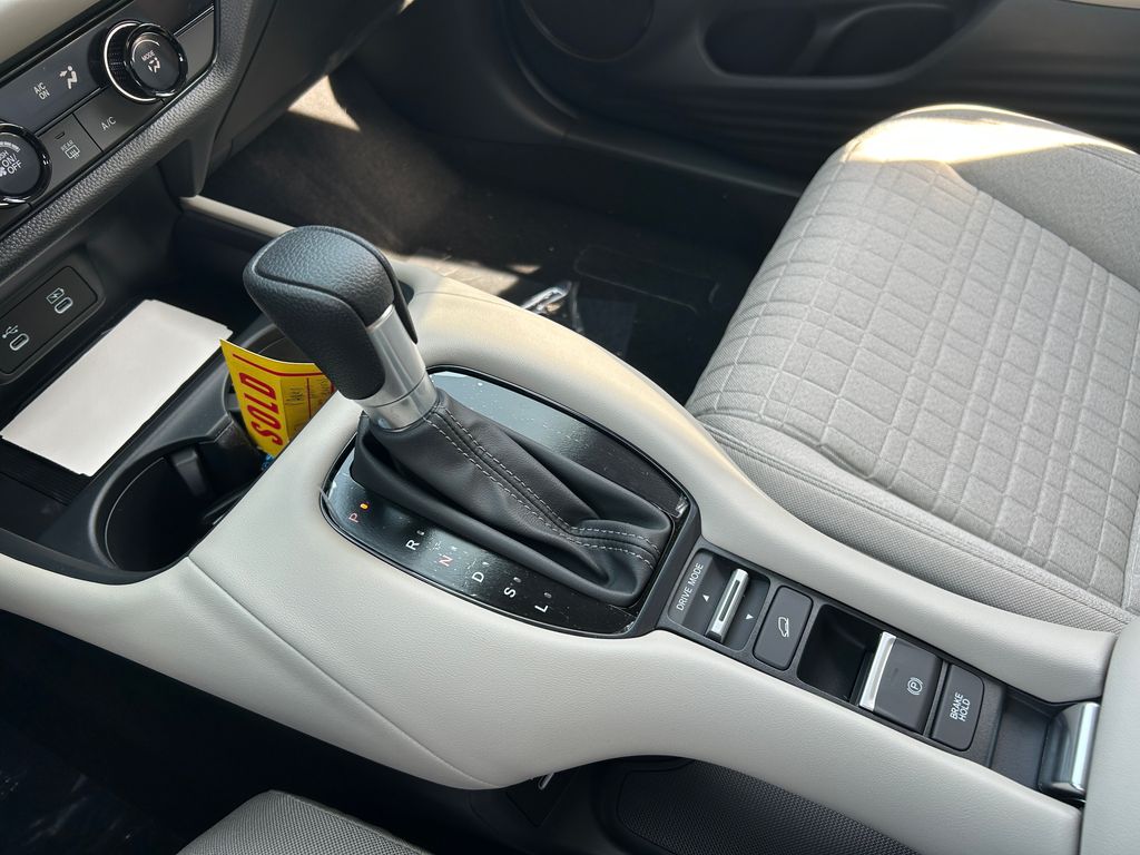 Thumbnail: 2026 Honda HR-V - 31