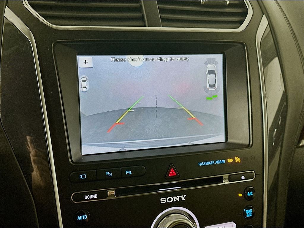 Used 2018 White Ford Platinum image 20