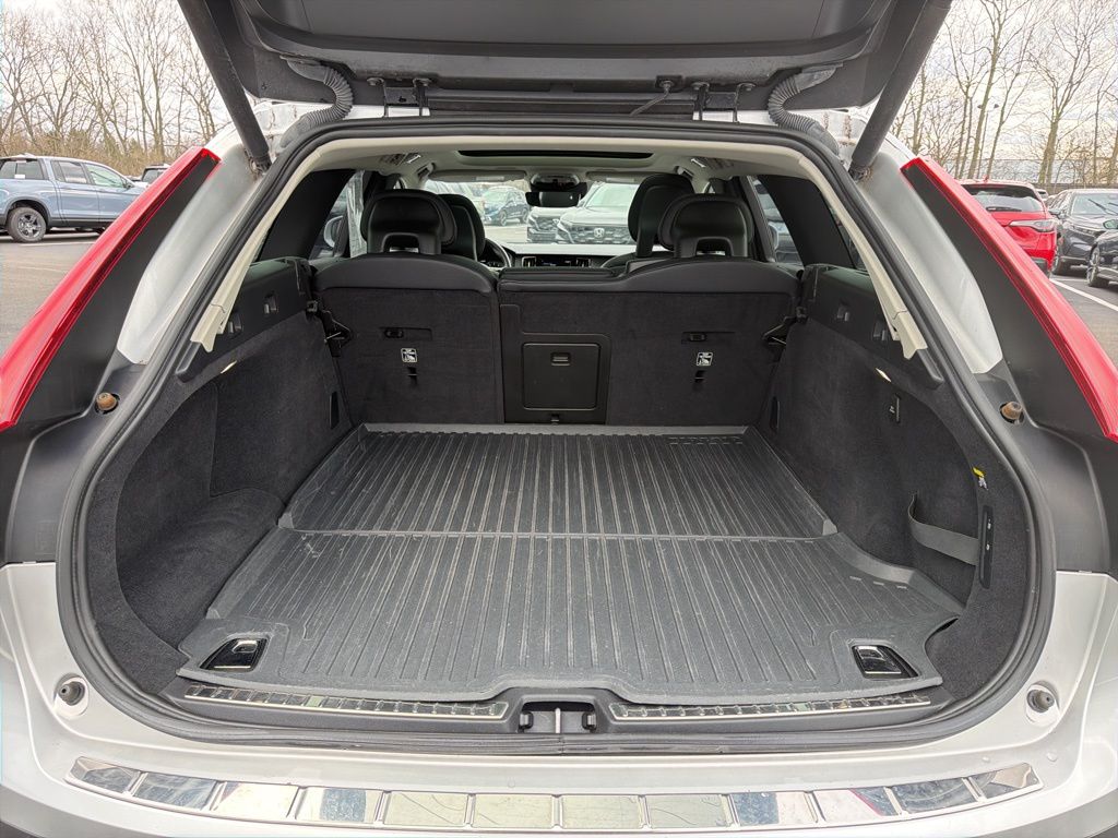 Thumbnail: 2018 Volvo S90 - 21