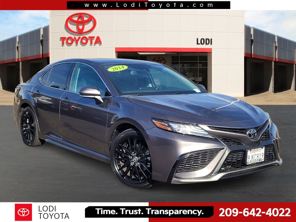 2024 Toyota Camry XSE FWD