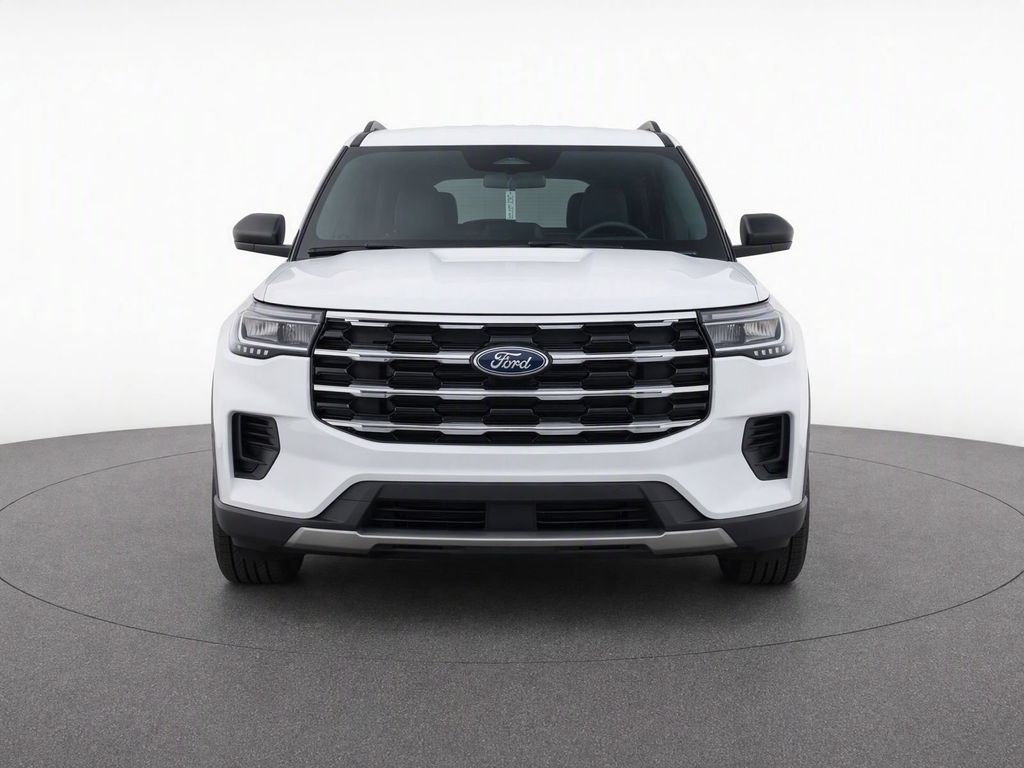 New 2026 Space White Metallic Ford Active image 5