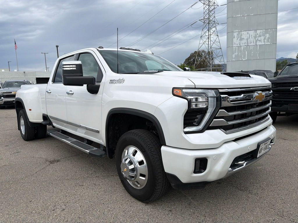 2025 Chevrolet Silverado 3500HD High Country Crew Cab 4WD