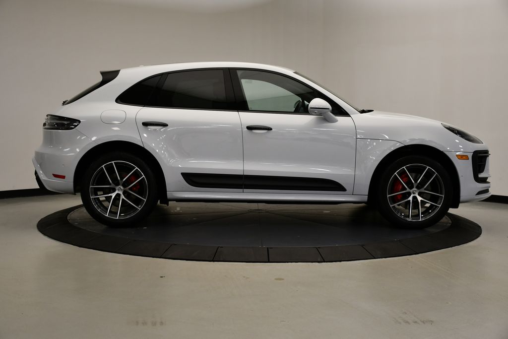 2022 Porsche Macan S 6