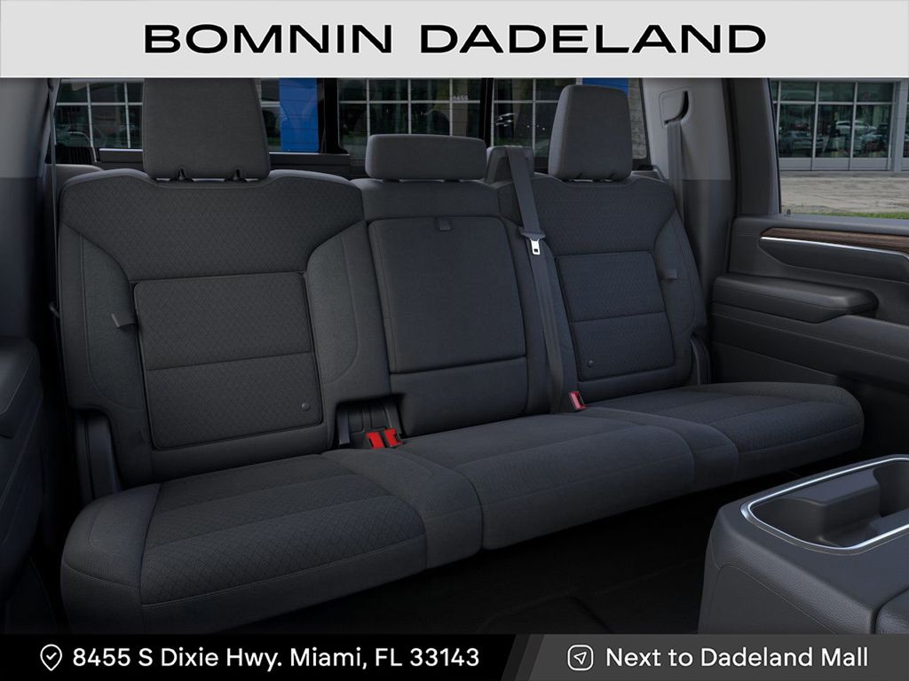 2025 Chevrolet Silverado 3500HD LT photo