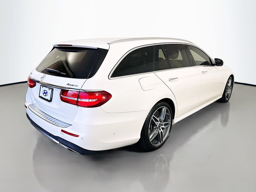 Thumbnail: 2019 Mercedes-Benz E-Class - 5