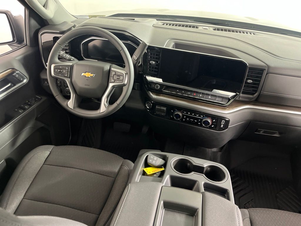Thumbnail: 2026 Chevrolet Silverado 1500 - 13