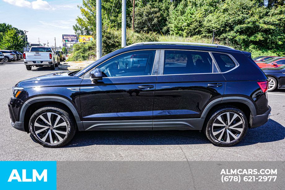 2024 Volkswagen Taos SE photo 4