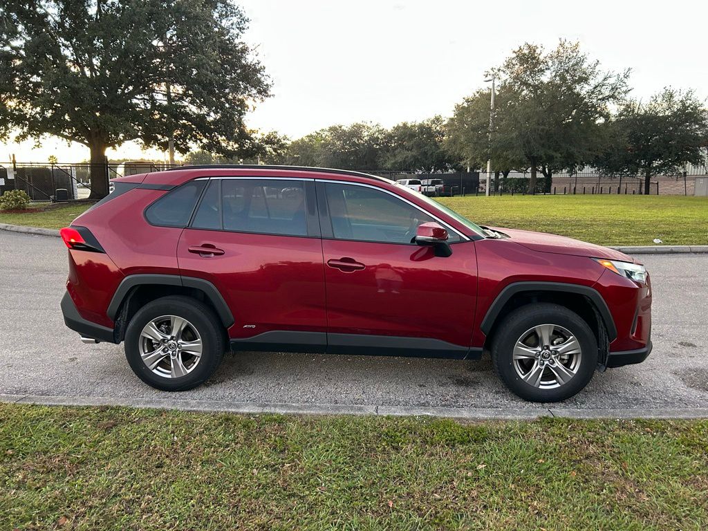 Thumbnail: 2024 Toyota RAV4 - 6