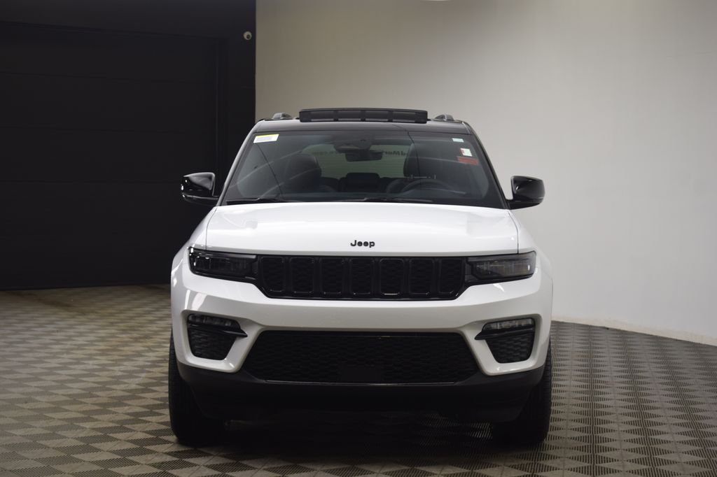 new 2025 Jeep Grand Cherokee car, priced at $50,186