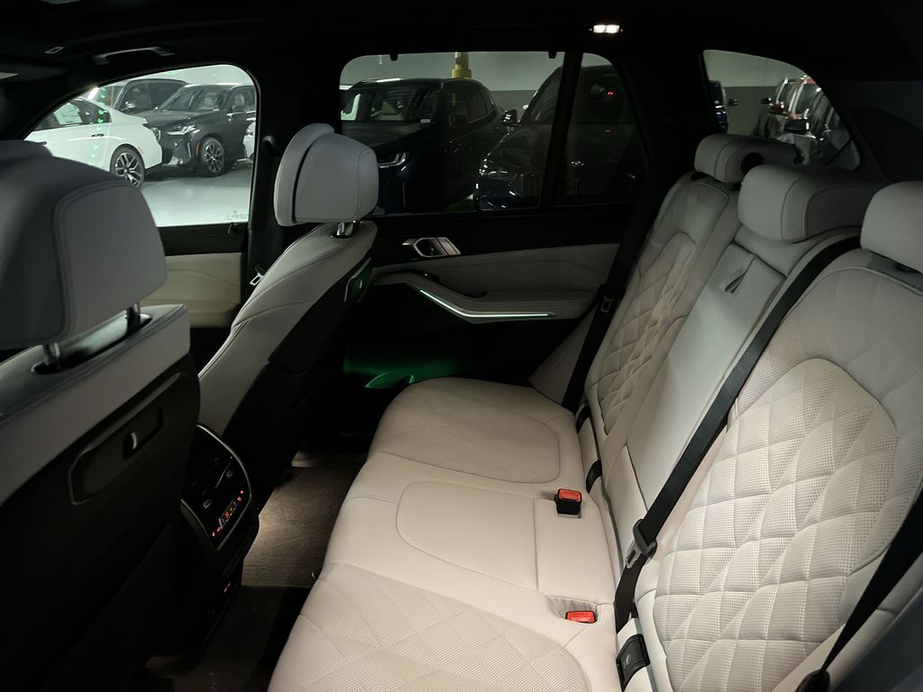 Thumbnail: 2026 BMW X5 - 23