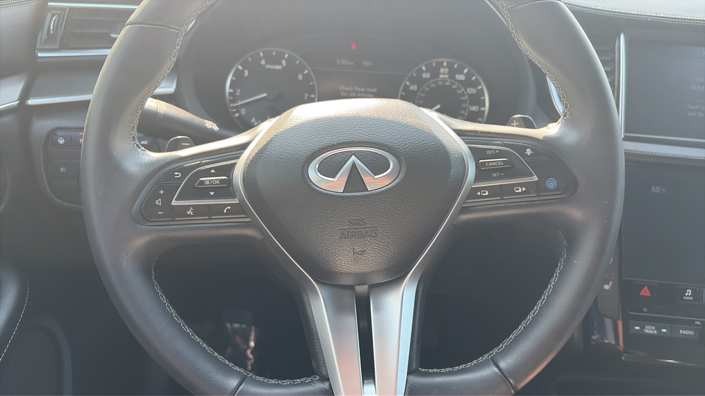 Used 2025 Radiant White INFINITI LUXE image 16
