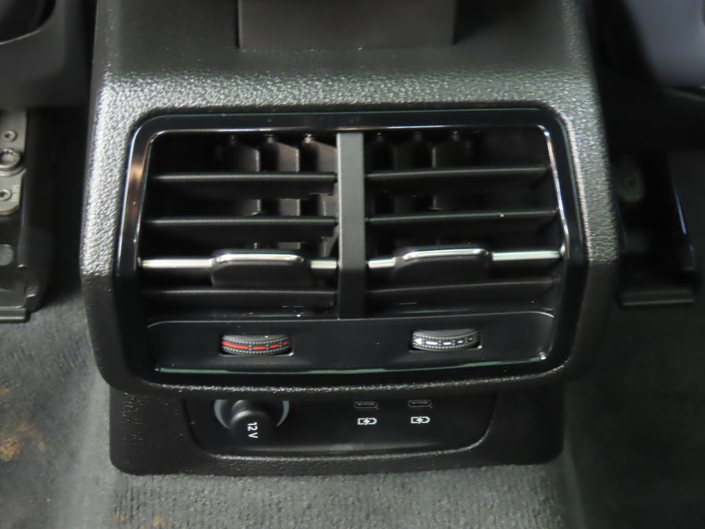 Thumbnail: 2025 Audi Q3 - 28