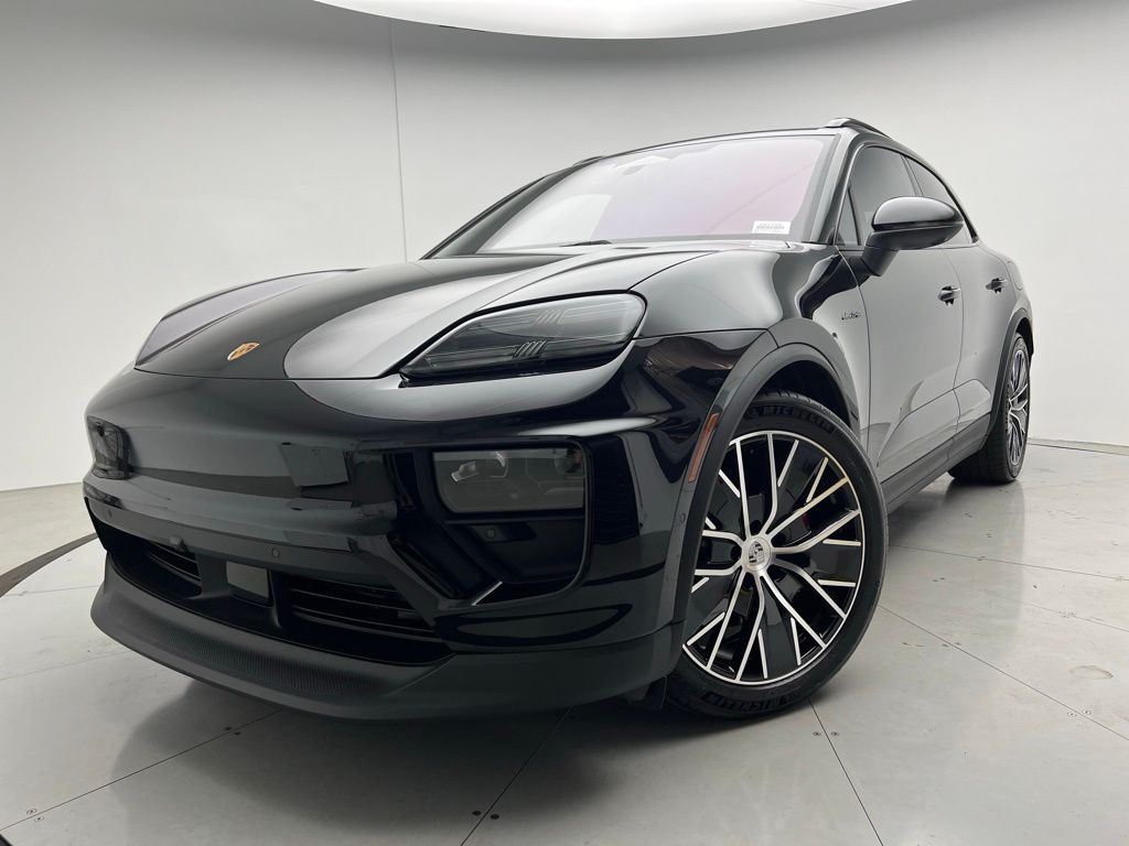 Thumbnail: 2025 Porsche Macan - 1
