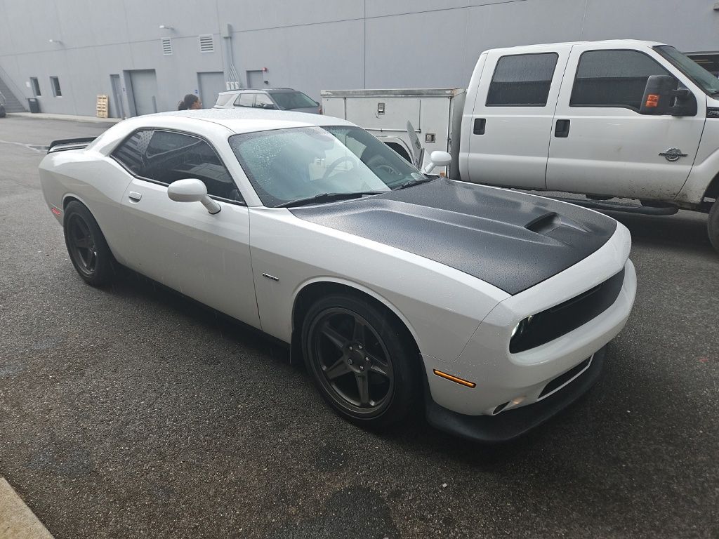 2019 Dodge Challenger R/T's photo