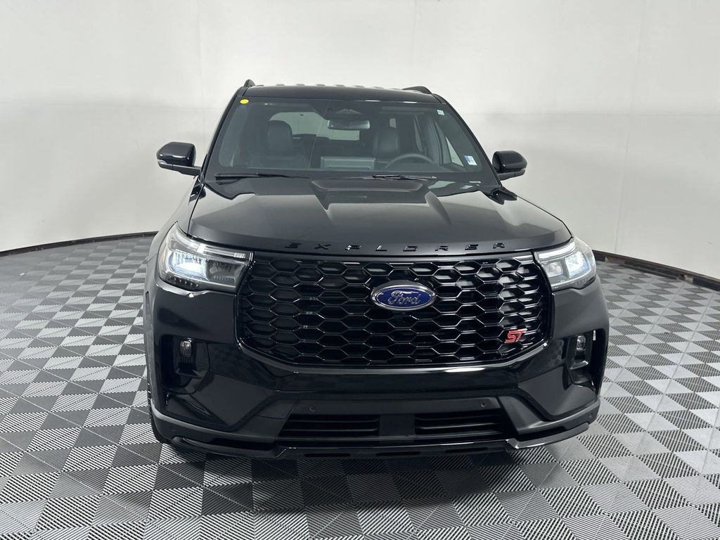 2025 Ford Explorer ST 2