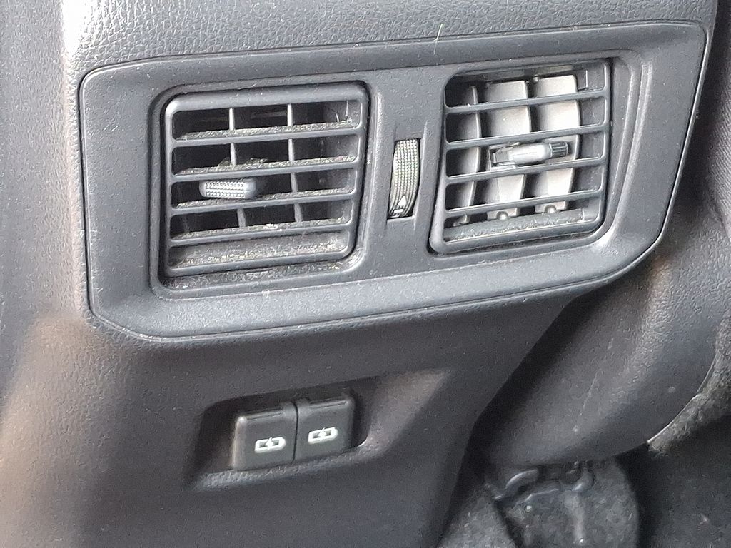 2022 Toyota RAV4 XLE 11