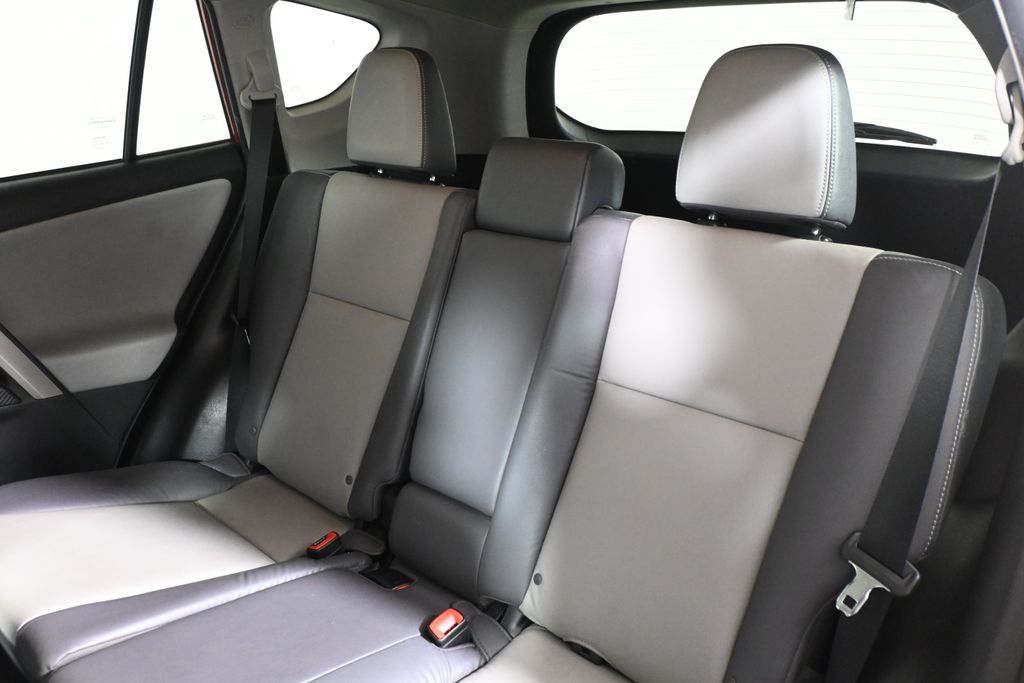 Thumbnail: 2015 Toyota RAV4 - 4