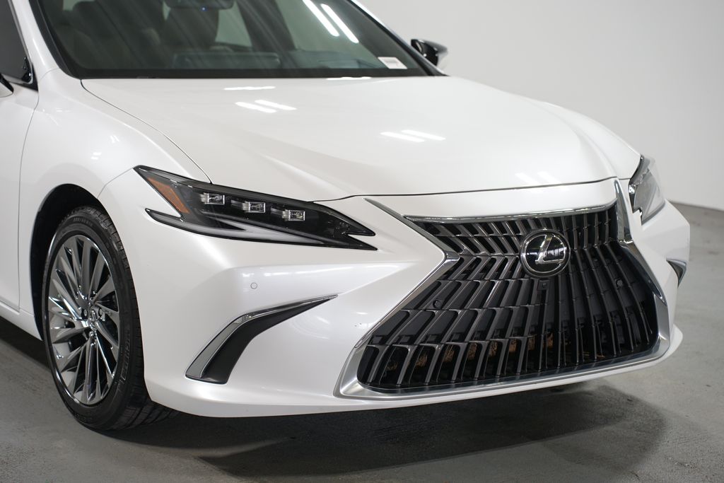 Thumbnail: 2024 Lexus ES - 4