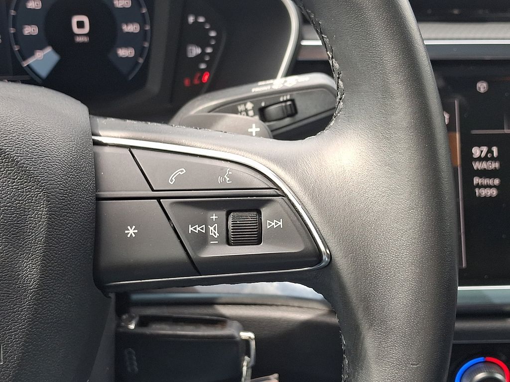 Thumbnail: 2023 Audi Q3 - 22