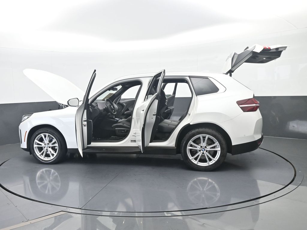 Used 2025 White Metallic BMW 30 xDrive image 81