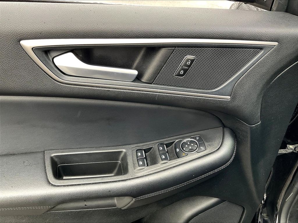 2023 Ford Edge — photo 35