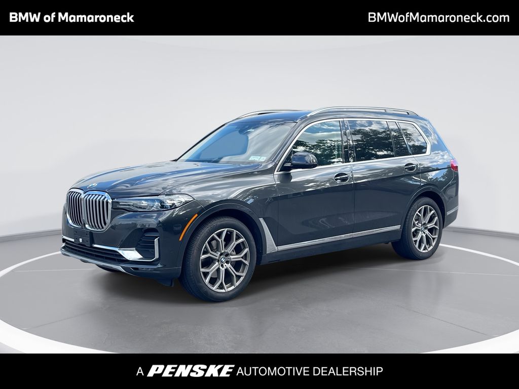 2022 BMW X7 xDrive40i's photo