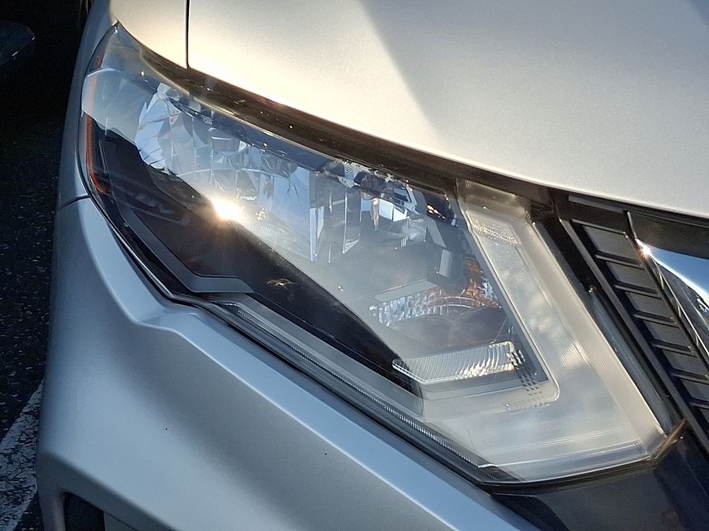 Thumbnail: 2019 Nissan Rogue - 4