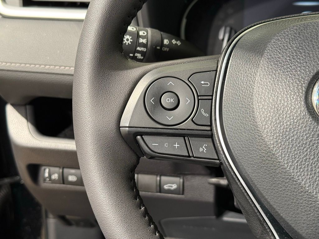 Thumbnail: 2025 Toyota RAV4 - 25
