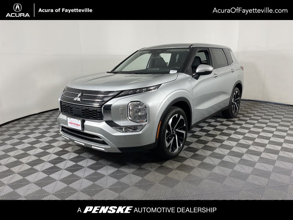 Thumbnail: 2024 Mitsubishi Outlander - 1