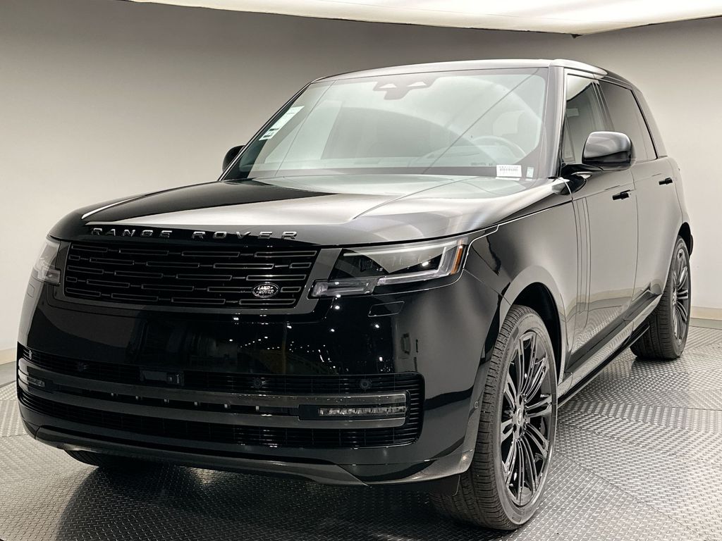 2025 Land Rover Range Rover SE Hero Image