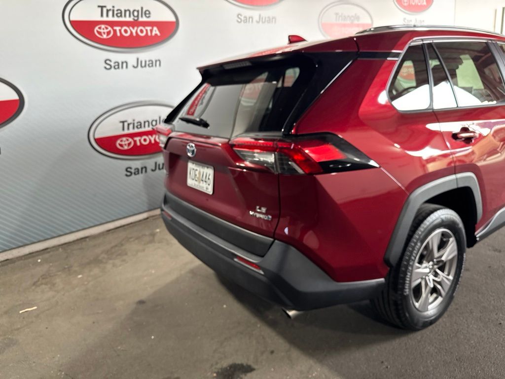 Thumbnail: 2023 Toyota RAV4 - 18