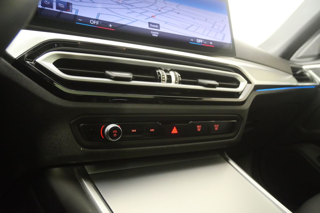 Thumbnail: 2023 BMW i4 - 20