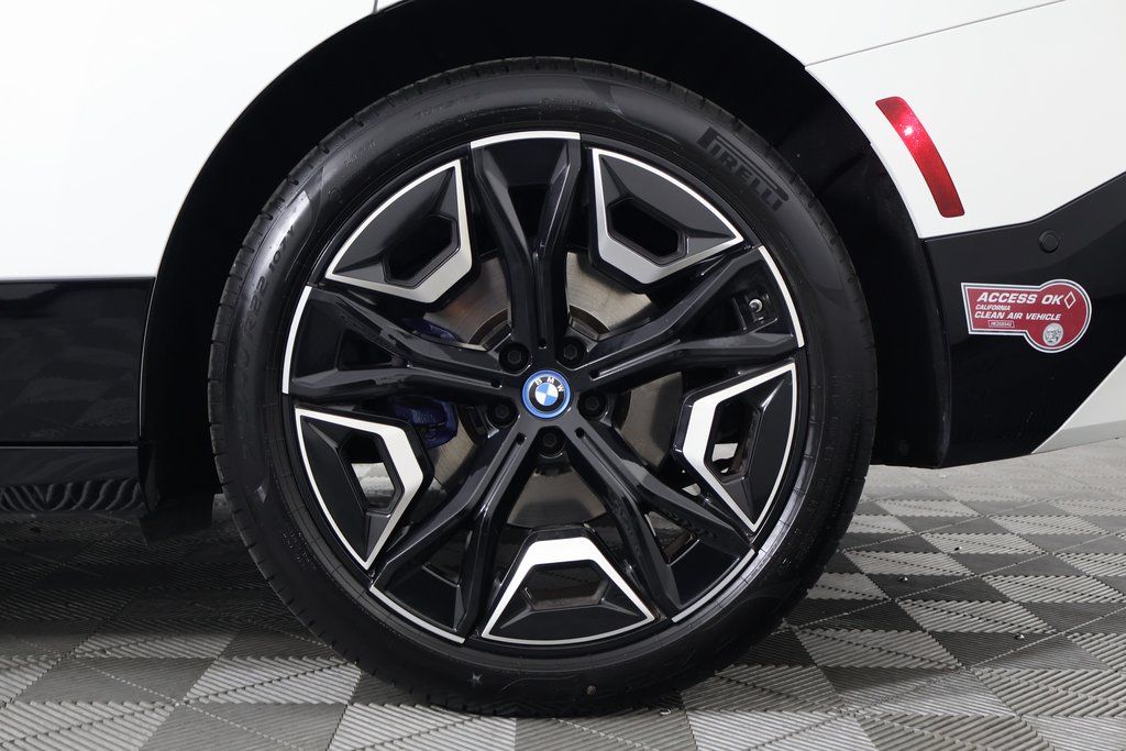 Thumbnail: 2024 BMW iX - 15